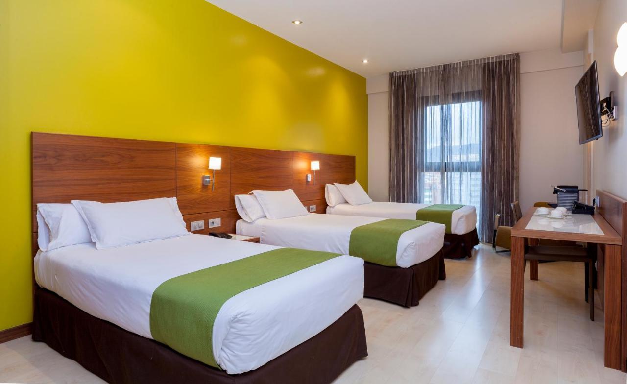 Spirit Hotel Gran Bilbao Pokój zdjęcie Room at a hotel in Madrid, Spain