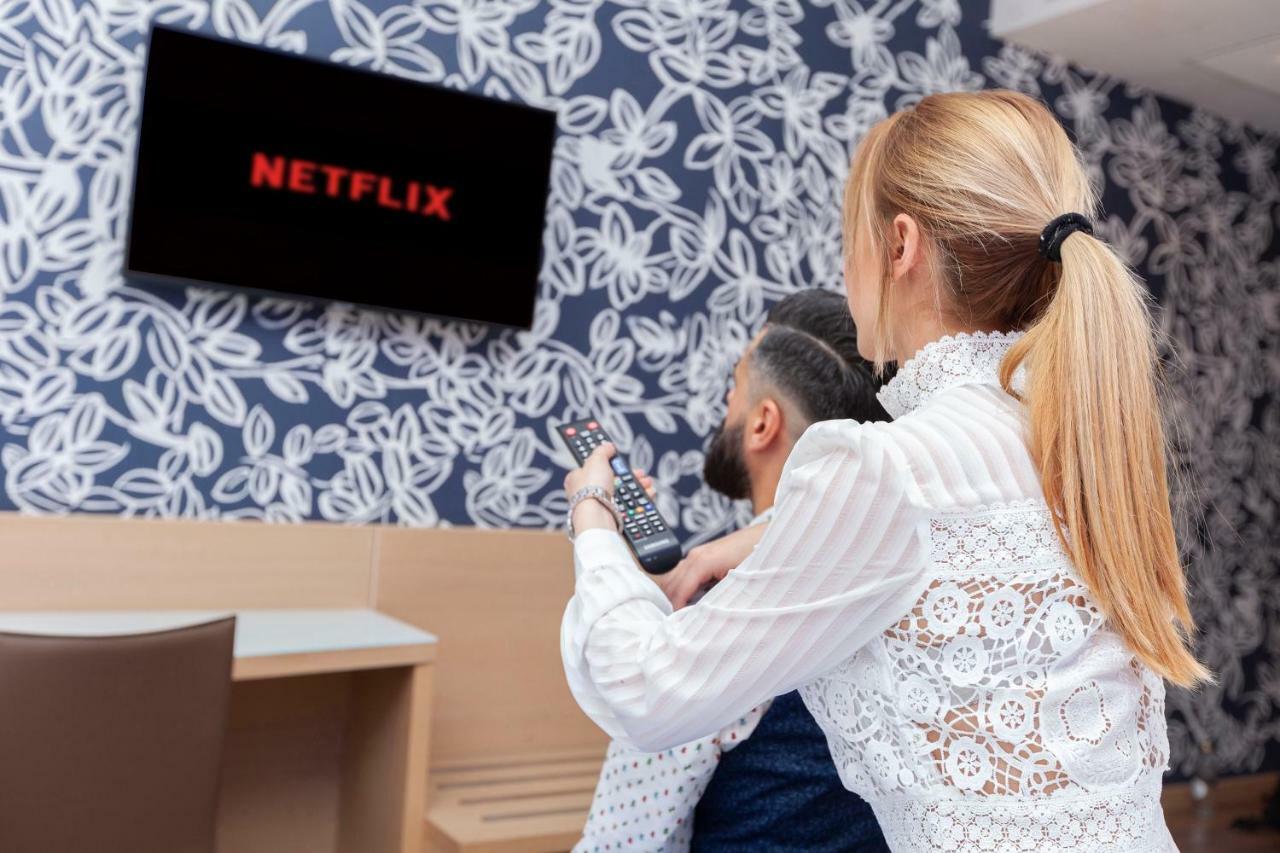 Spirit Hotel Gran Bilbao Zewnętrze zdjęcie Netflix