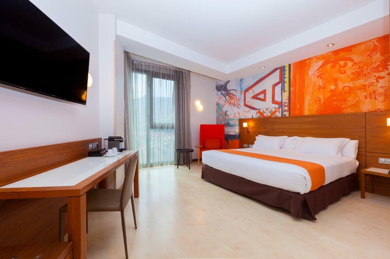 Spirit Hotel Gran Bilbao Zewnętrze zdjęcie A room at the hotel